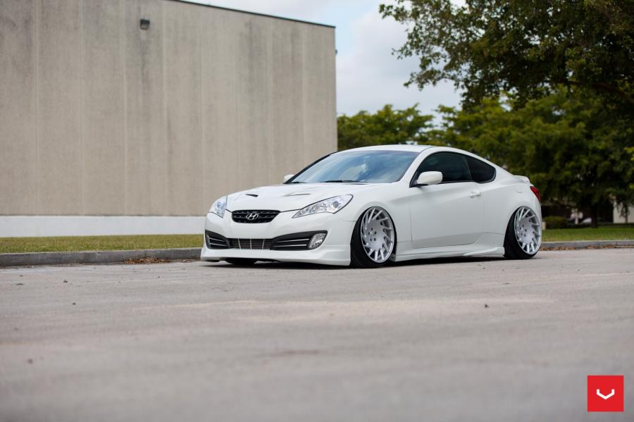  Hyundai Genesis on Vossen Wheels (VLE1) 2017 года  (фото 19 из 29)